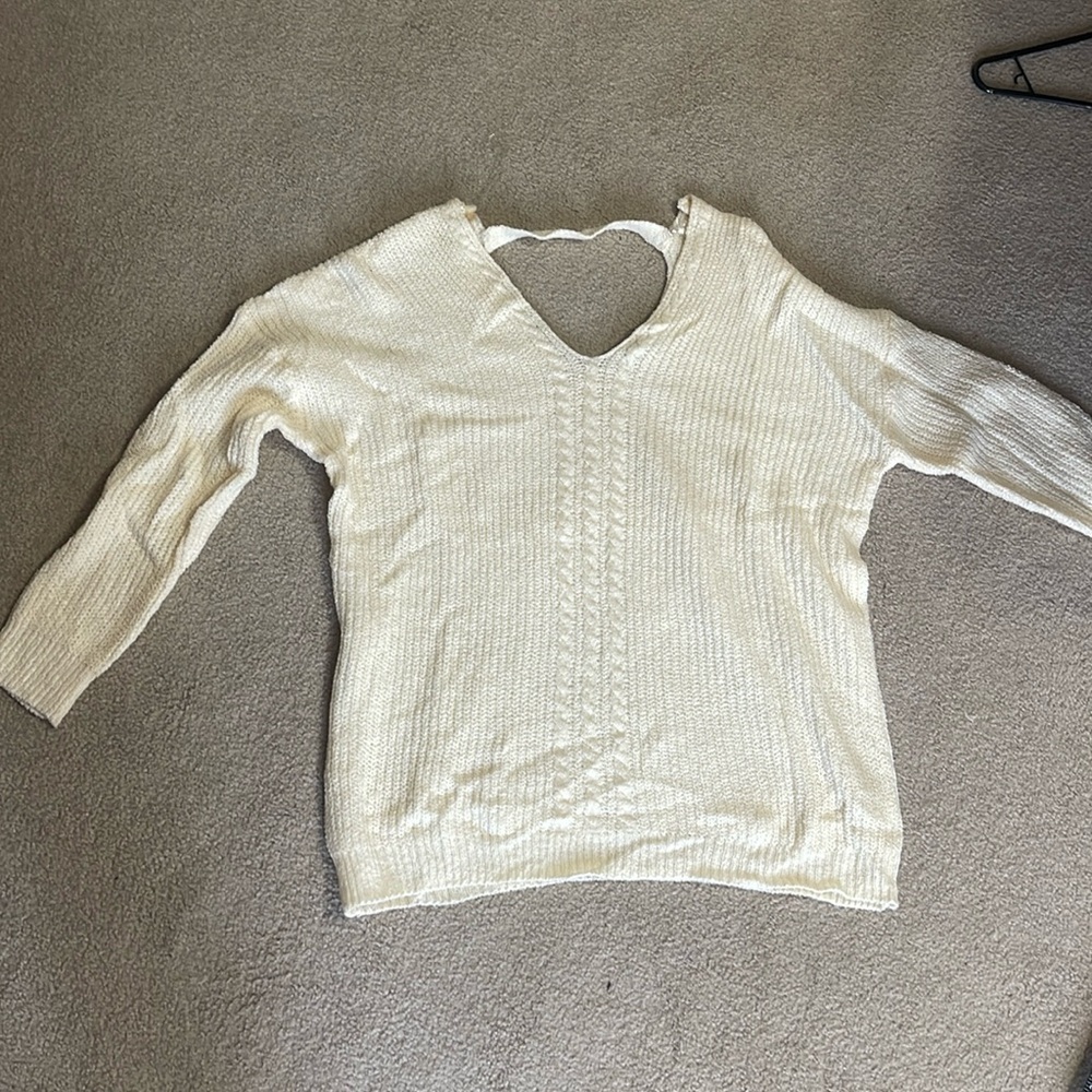 Cream Jodifl v neck sweater sz Small with back neck detail